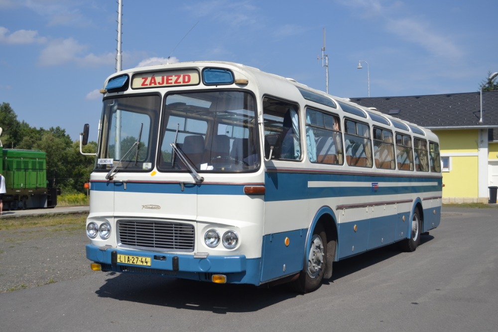 Historický autobus